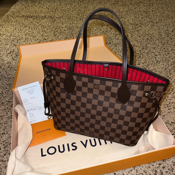 Louis Vuitton Handbags - Louis Vuitton neverfull PM